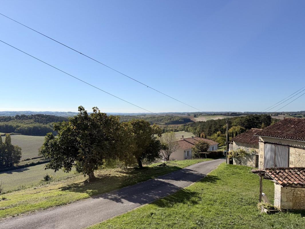 4 bedroom maison de campagne in Gurat, Charente, France