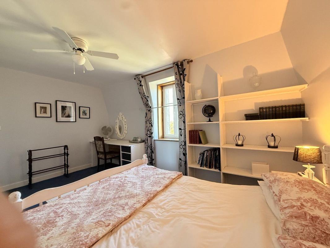 14 bedroom maison in Piegut Pluviers, Dordogne, France