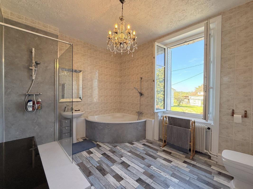 14 bedroom maison in Piegut Pluviers, Dordogne, France