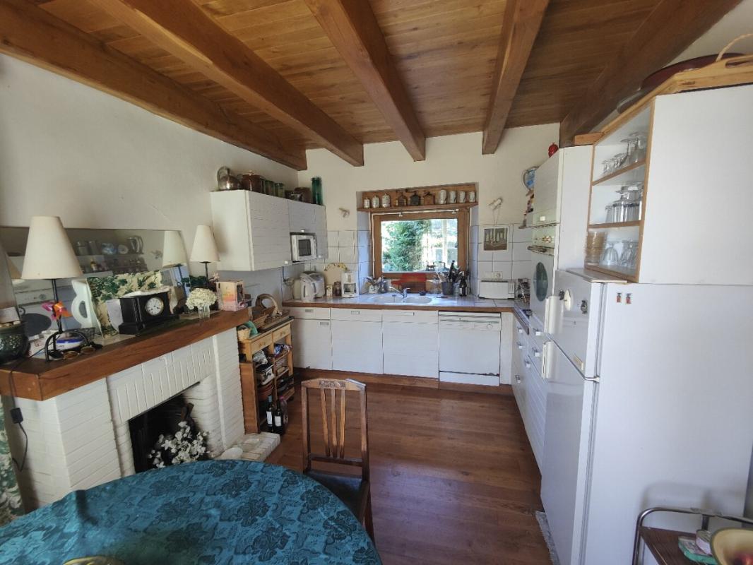 4 bedroom maison in Pradinas, Aveyron, France