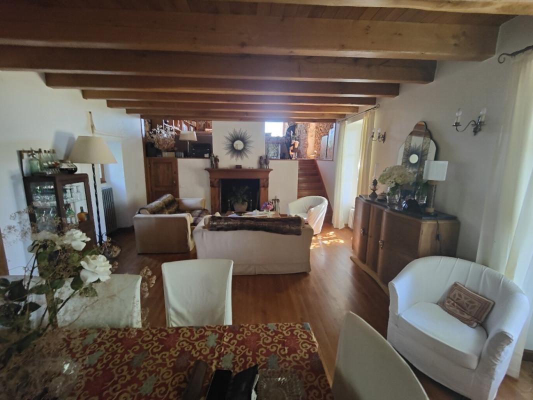 4 bedroom maison in Pradinas, Aveyron, France