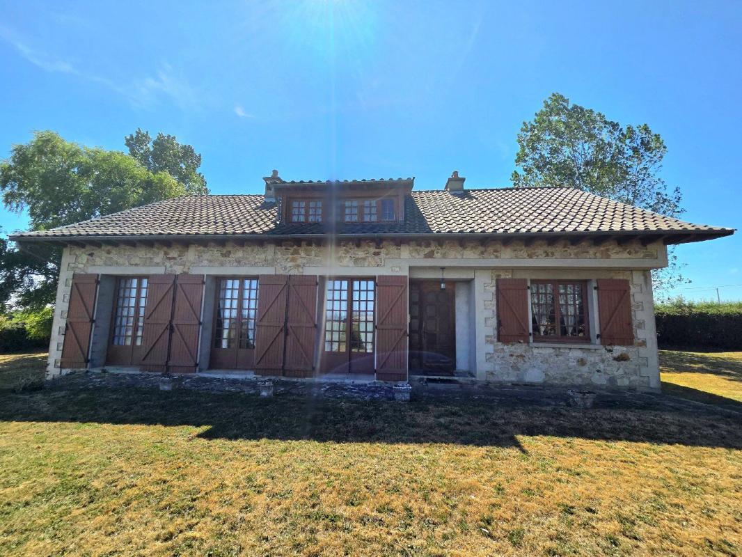 4 bedroom maison en pierres in Castanet, Aveyron, France