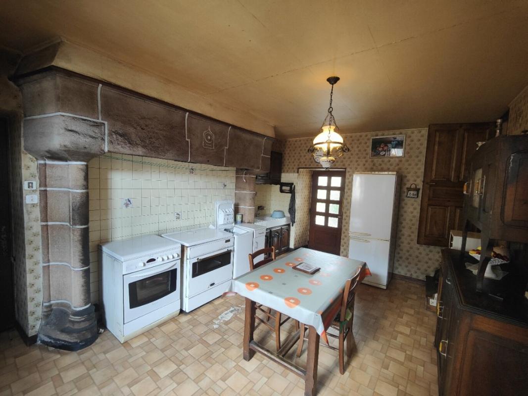2 bedroom maison a renover in Calmont, Aveyron, France