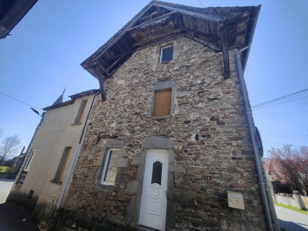 4 bedroom maison de village in Pradinas, Aveyron, France