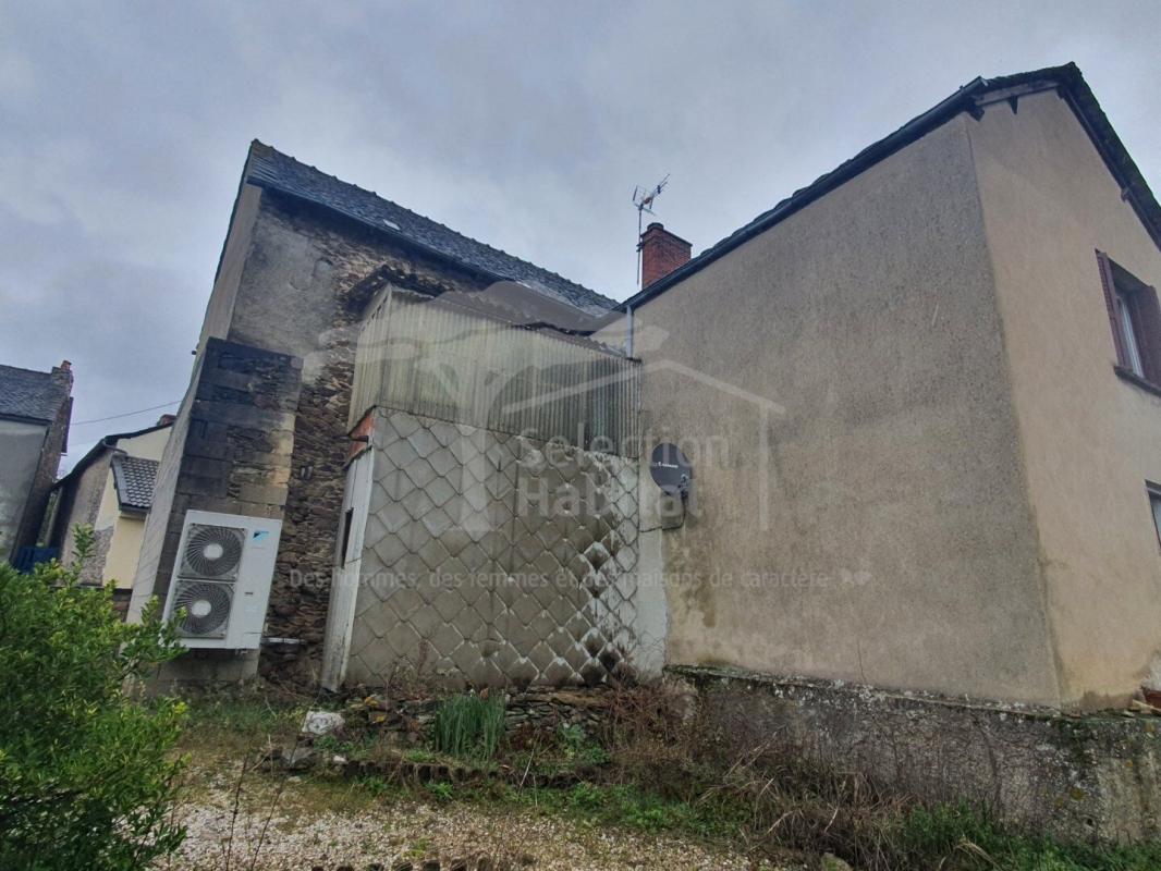 4 bedroom maison de village in Pradinas, Aveyron, France