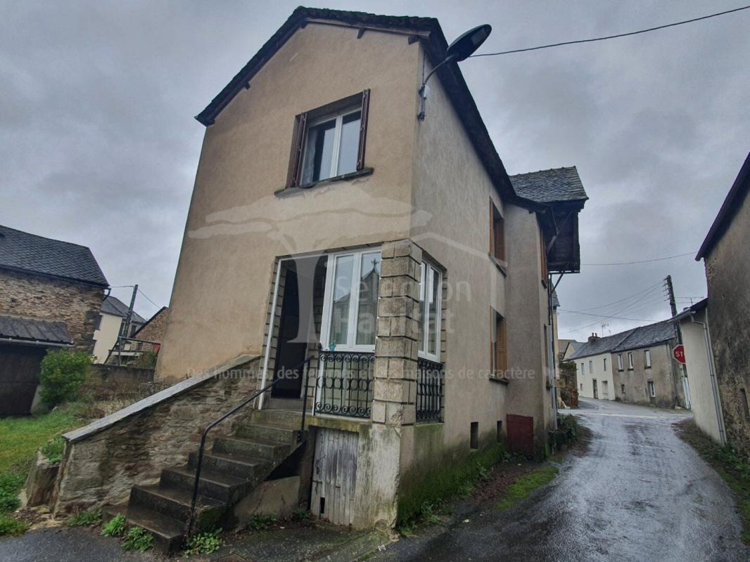 4 bedroom maison de village in Pradinas, Aveyron, France