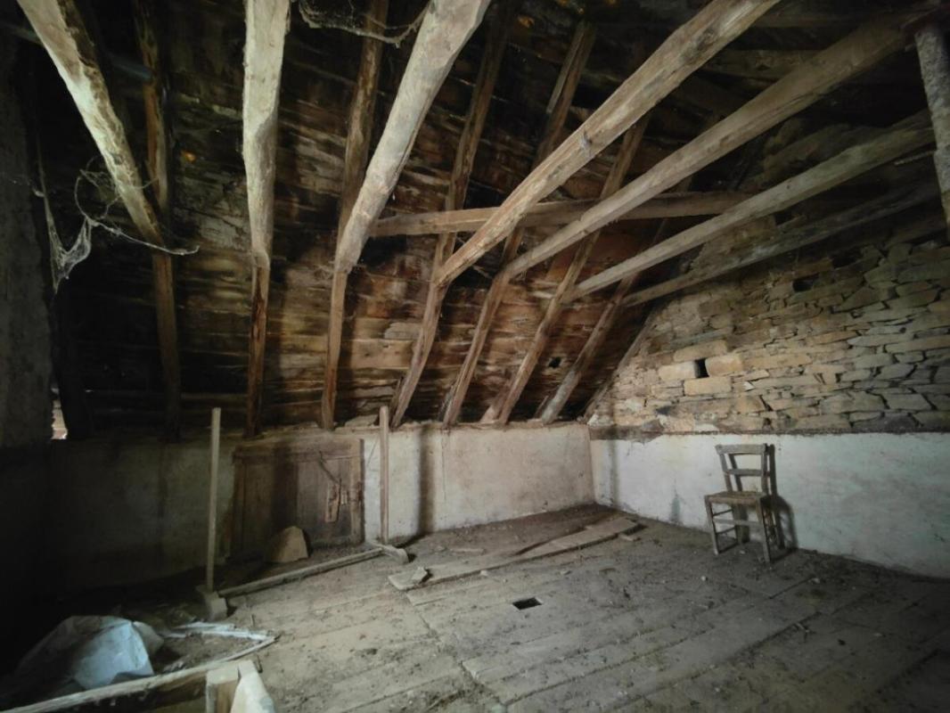 maison en pierres in Gramond, Aveyron, France