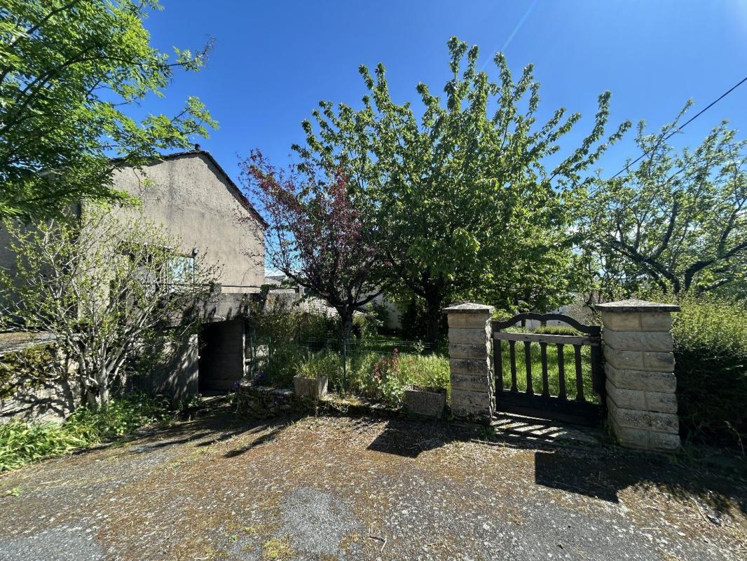 3 bedroom maison situee en campagne in Connac, Aveyron, France