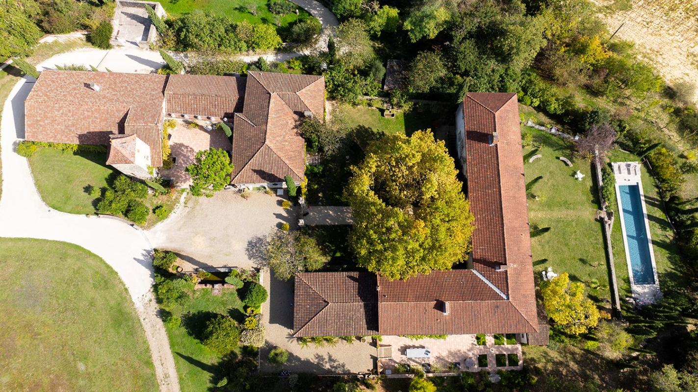 9 bedroom chateau in Port Sainte Marie, Lot-et-Garonne, France
