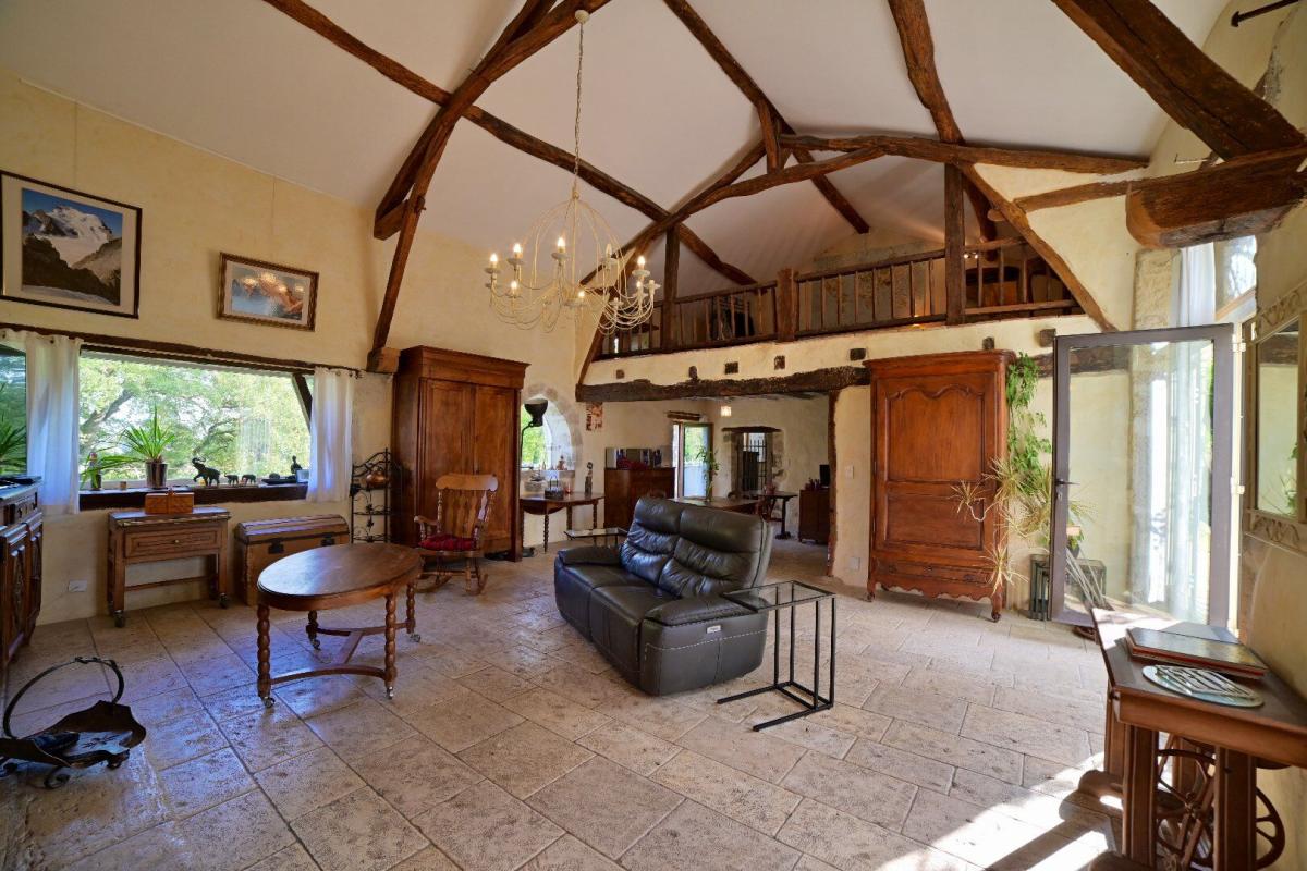 10 bedroom propriete in Nerac, Lot-et-Garonne, France