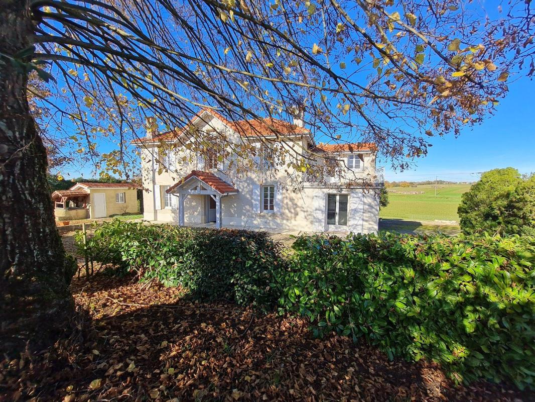 3 bedroom maison de campagne in Lectoure, Gers, France
