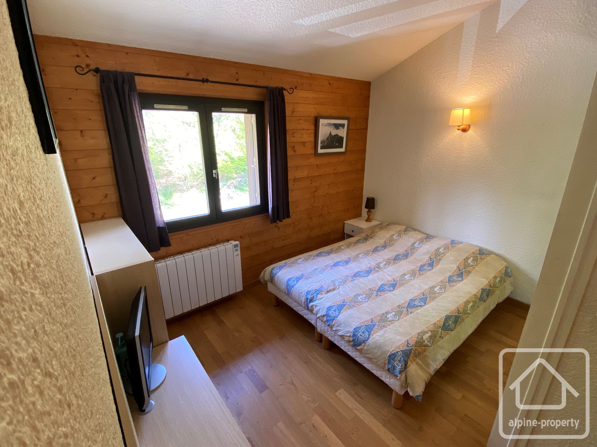 Duplex, 2 Bedrooms, 2 Bathrooms, 2 Toilets, With A View Of The Slopes. – CARLINELC