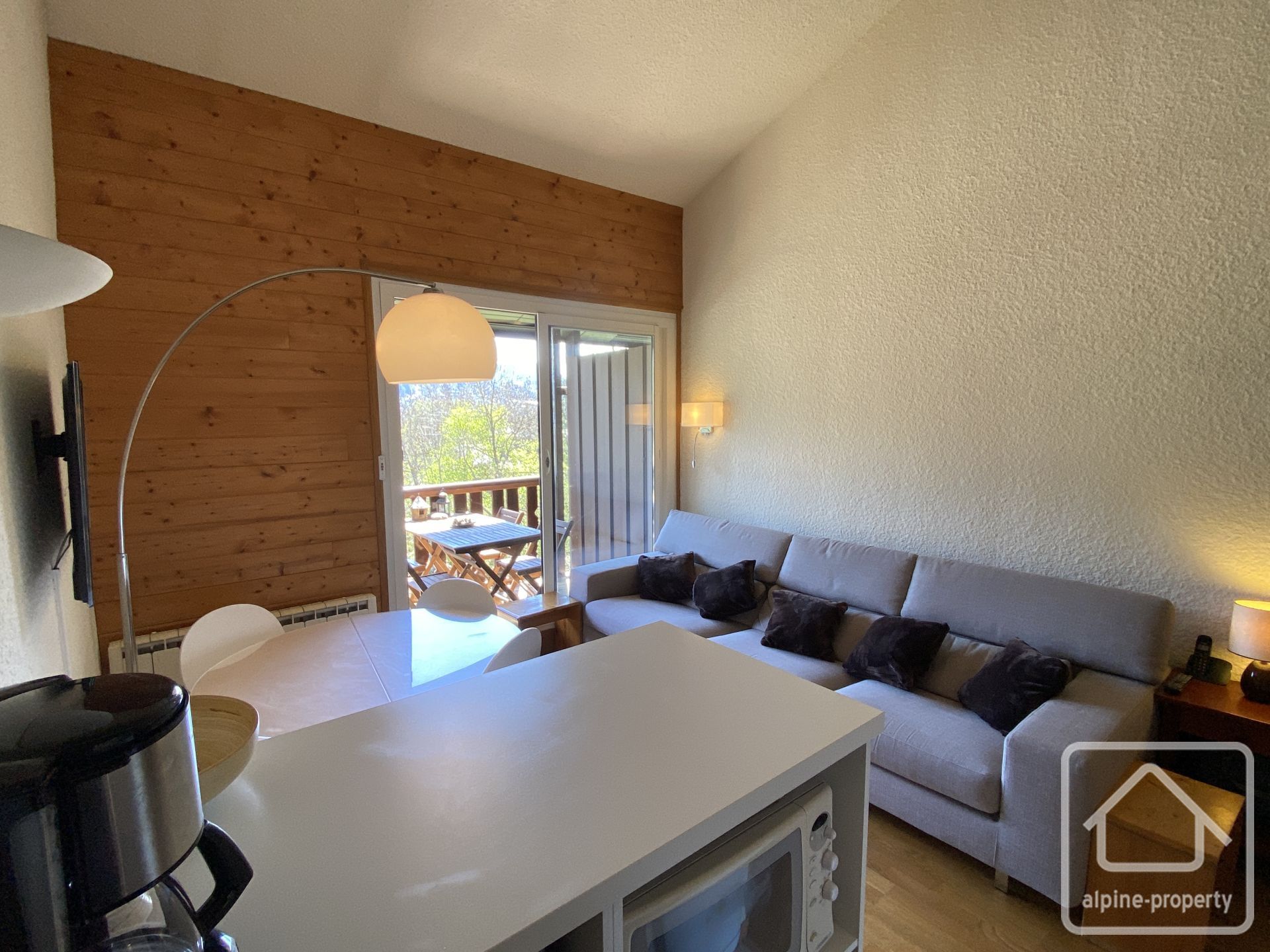 Duplex, 2 Bedrooms, 2 Bathrooms, 2 Toilets, With A View Of The Slopes. – CARLINELC