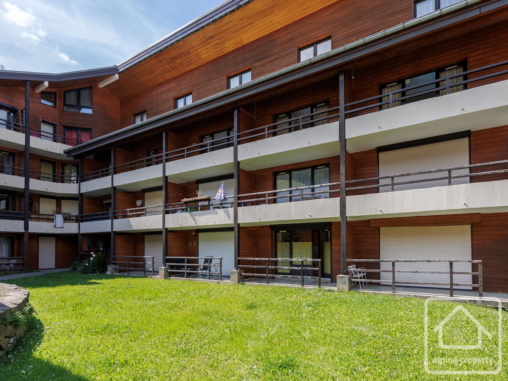 Studio Apartment In The Roc D’Enfer Resort. – RELAISS37