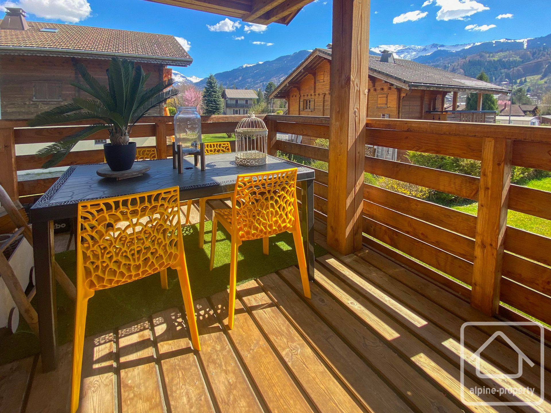 Spacious South Facing, One Bedroom Apartment With Great Terrace – LHOTTIS