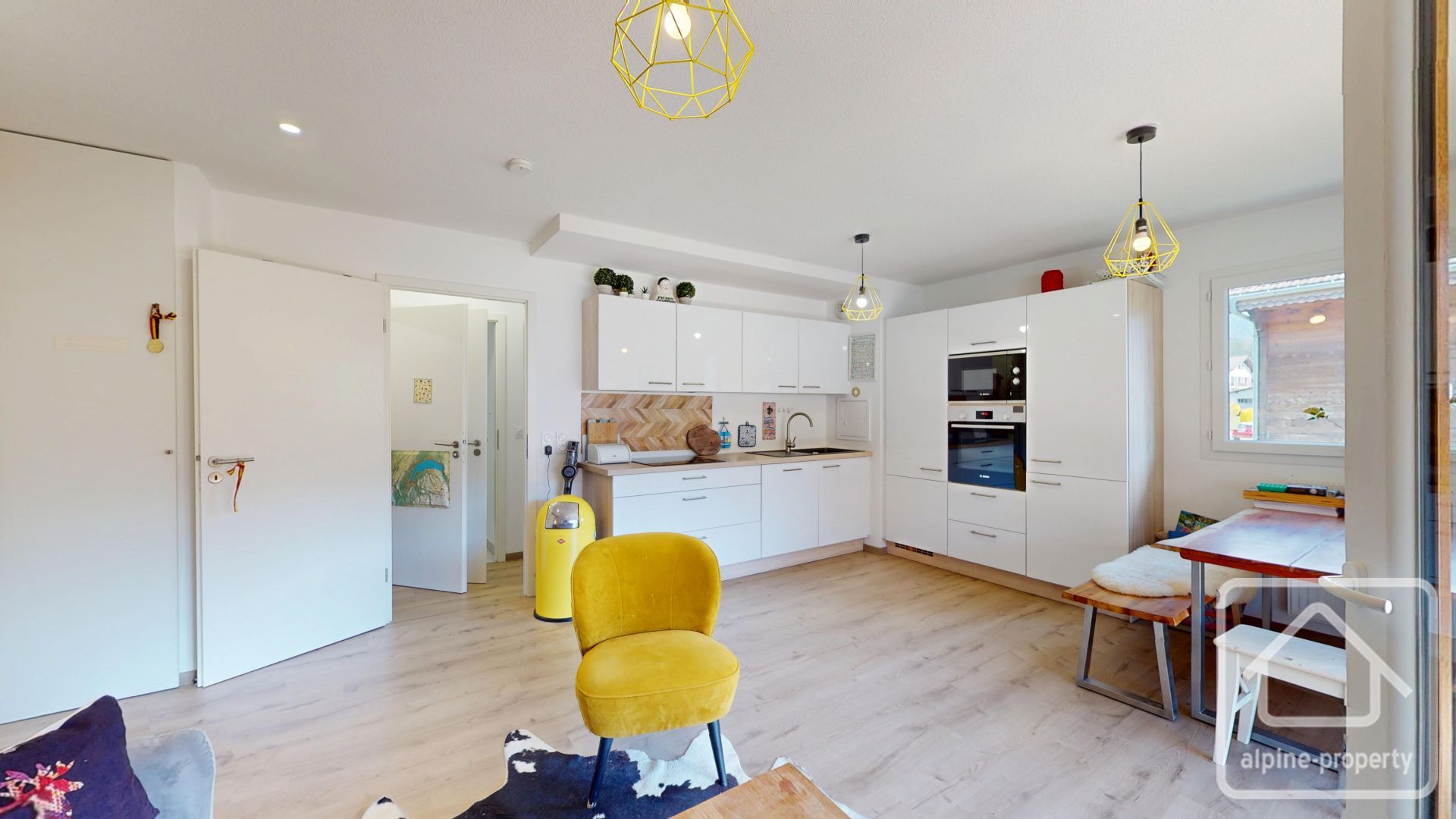 Spacious South Facing, One Bedroom Apartment With Great Terrace – LHOTTIS