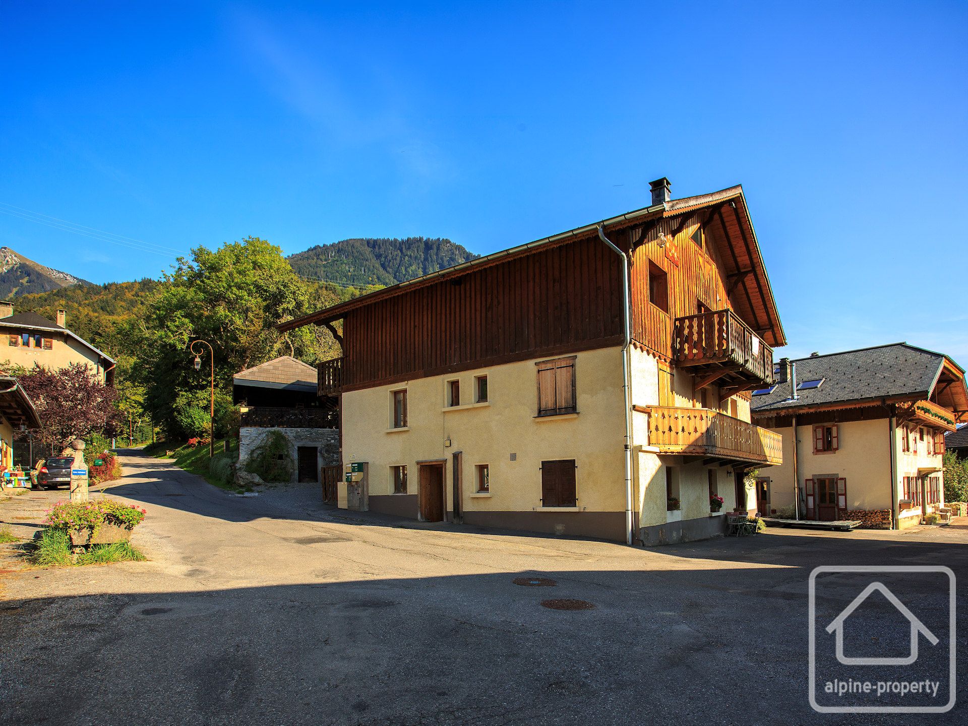 Rare For Sale- Well Maintained Studio Apartment Which Is Just A 20 Minute Walk To The Centre Of The Village. – ABBAYE