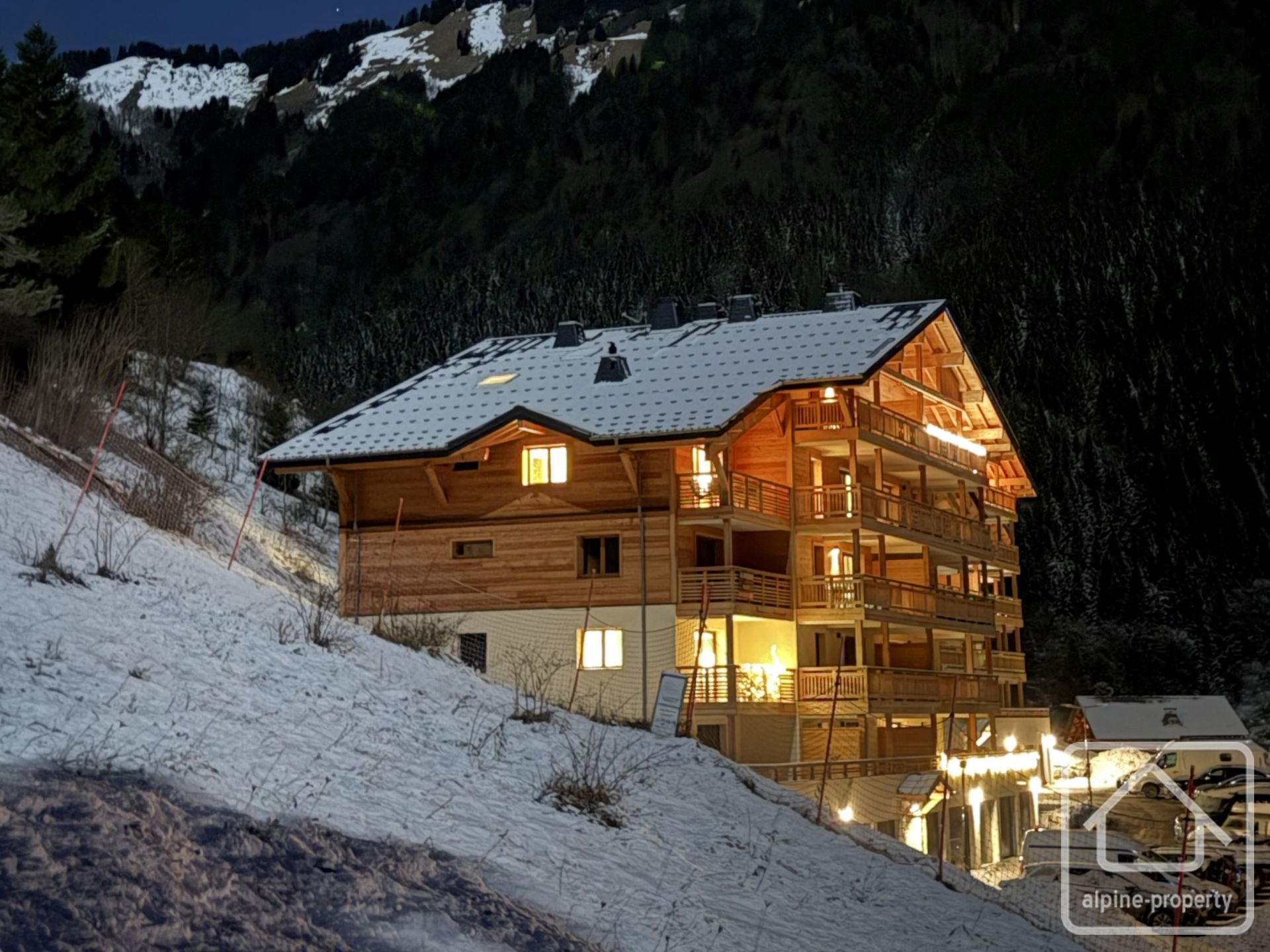 Snow Roc Pentouse Apartment On The Pistes In The Roc D’Enfer Resort – SNOWROC