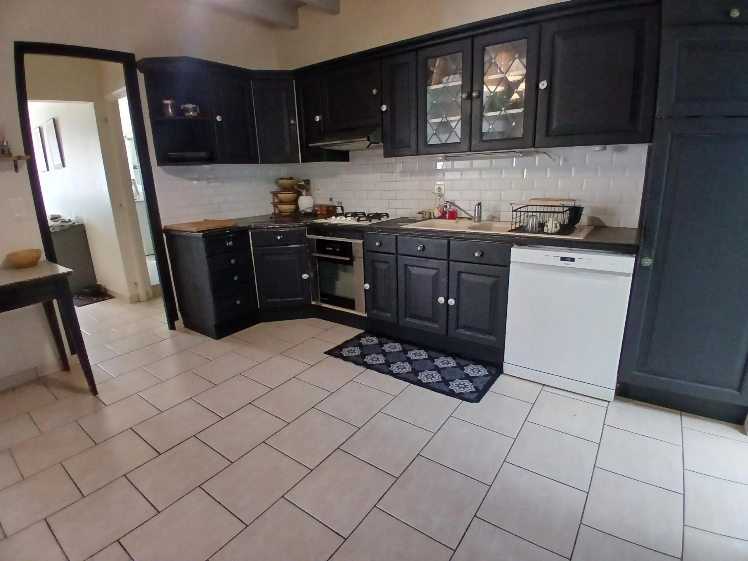 Spacious 4-Bedroom Home with Modern Comforts, Poitou-Charentes – France – BVI85315