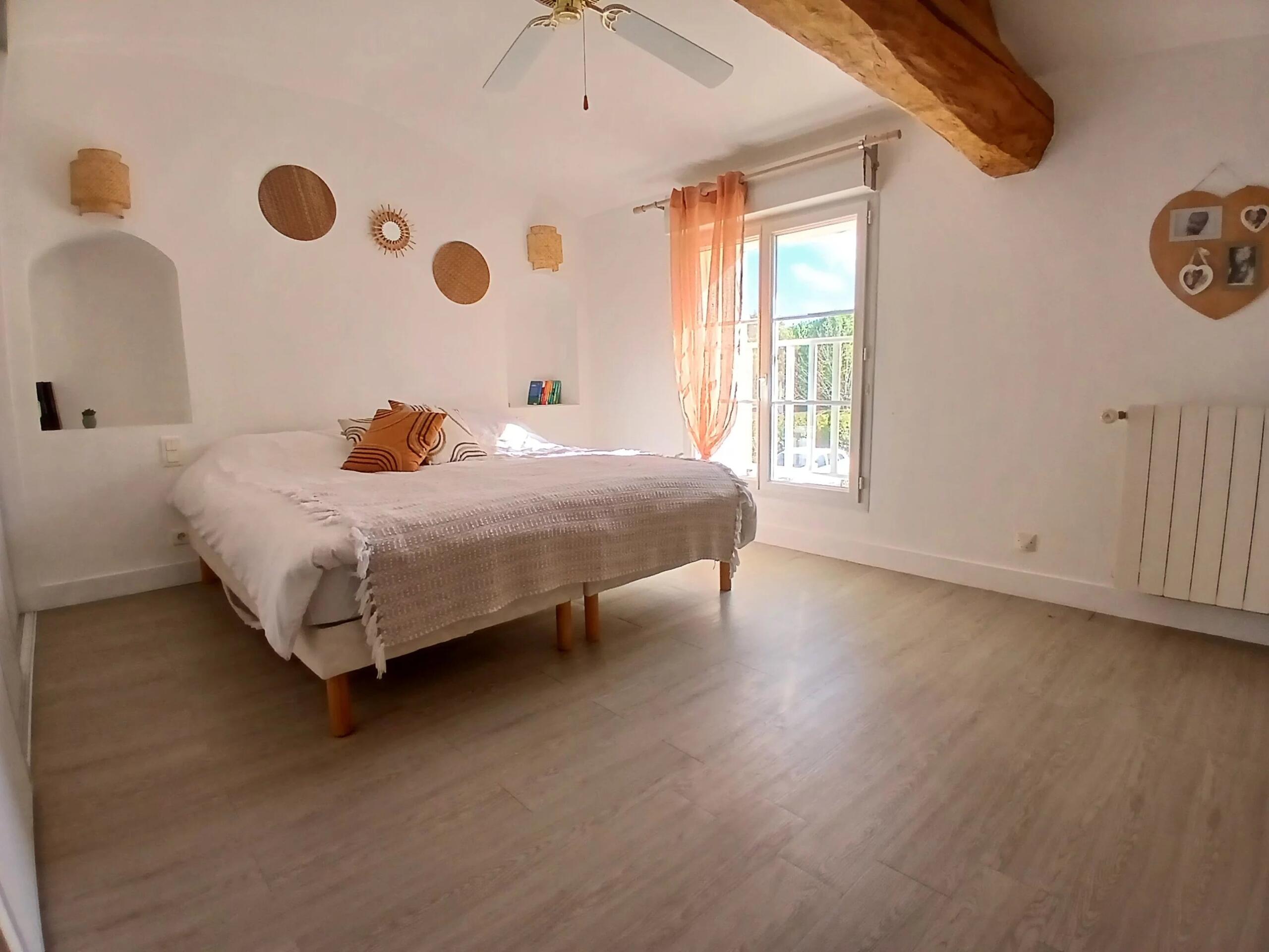 Spacious 4-Bedroom Home with Modern Comforts, Poitou-Charentes – France – BVI85315