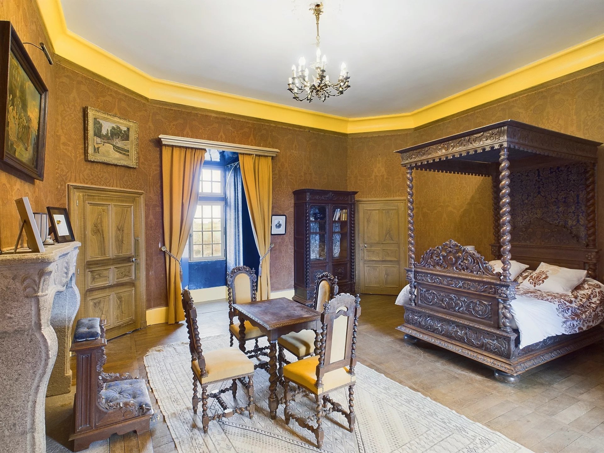 Magnificent medieval castle -13 ha, 2 apartments, cinema, lake, heliport, indoor pool/spa, Limousin – France – BVI72270