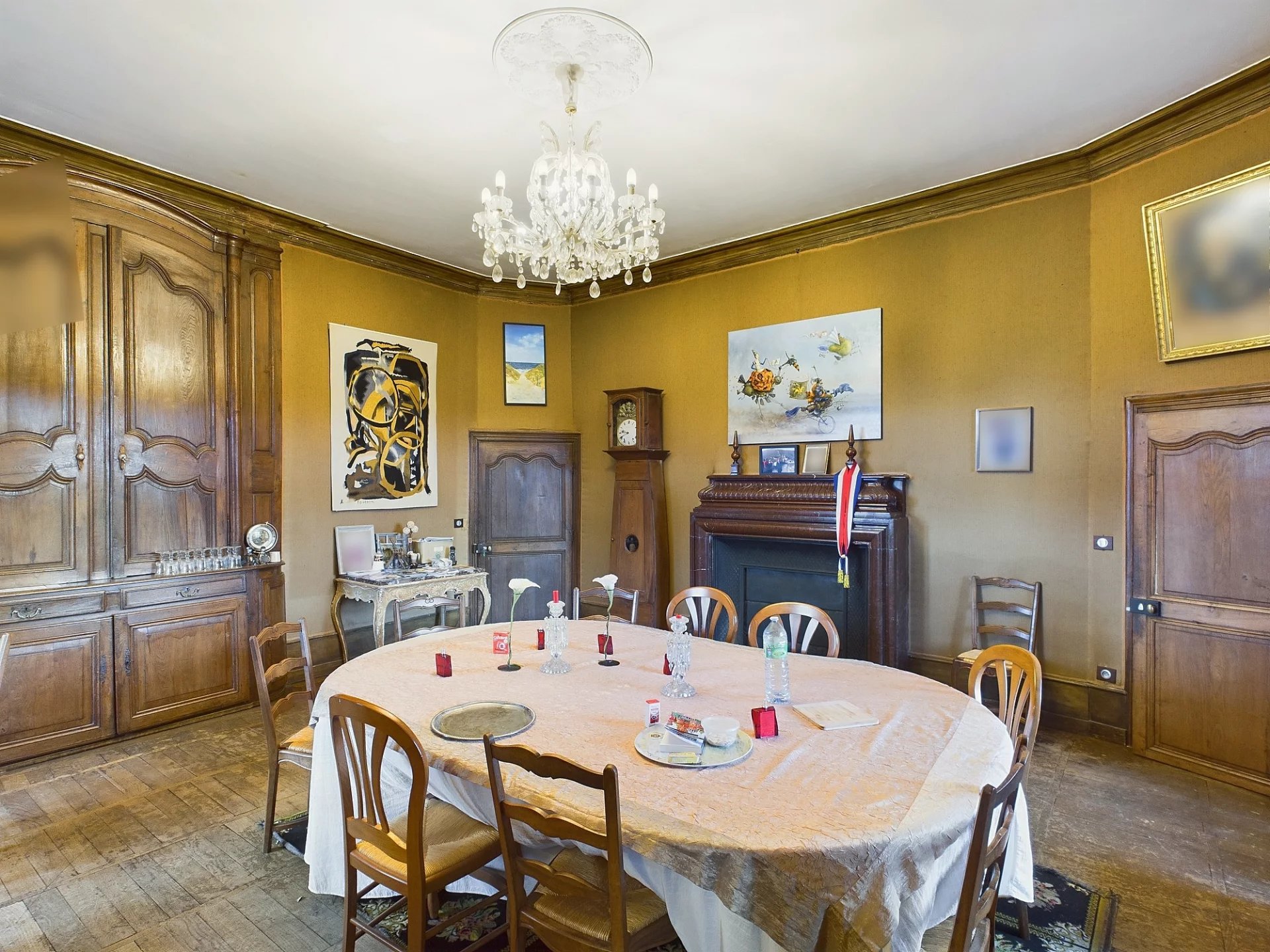 Magnificent medieval castle -13 ha, 2 apartments, cinema, lake, heliport, indoor pool/spa, Limousin – France – BVI72270