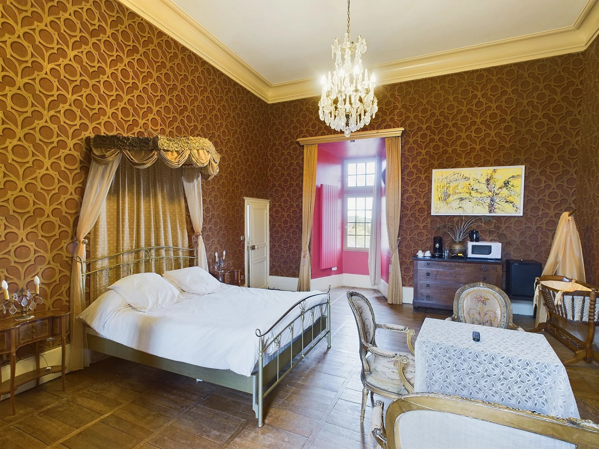 Magnificent medieval castle -13 ha, 2 apartments, cinema, lake, heliport, indoor pool/spa, Limousin – France – BVI72270