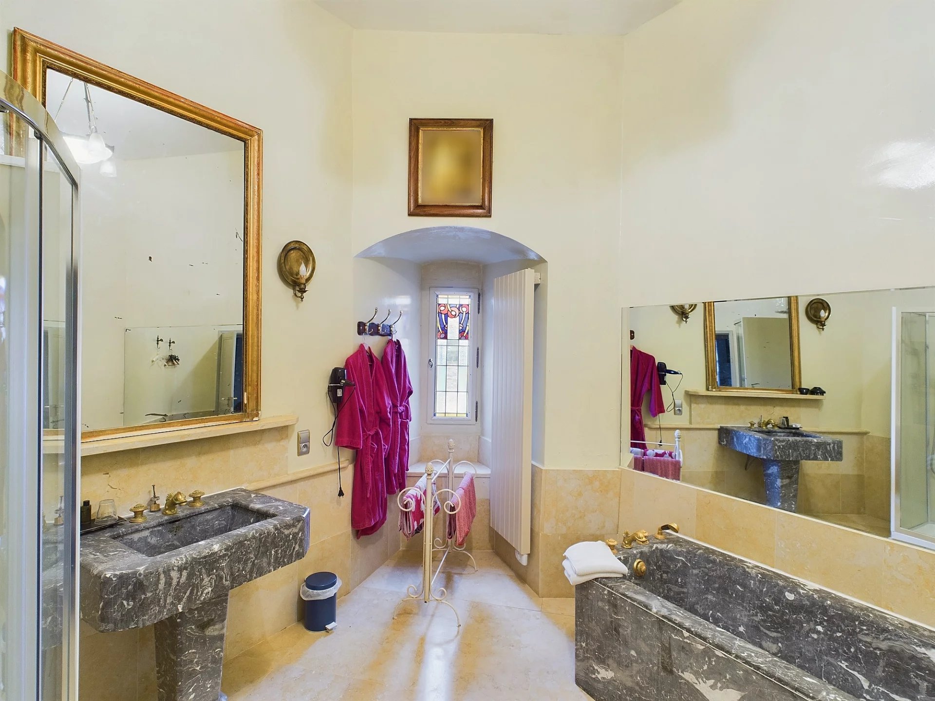 Magnificent medieval castle -13 ha, 2 apartments, cinema, lake, heliport, indoor pool/spa, Limousin – France – BVI72270