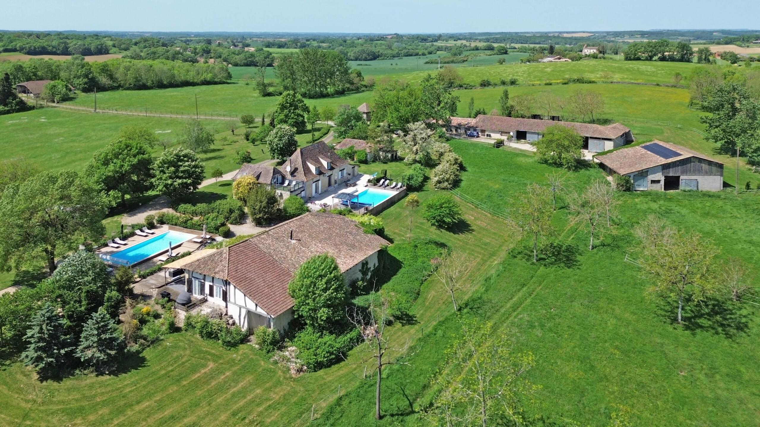 Exceptional 20-Hectare domaine near Lauzun,  – France – BVI85207