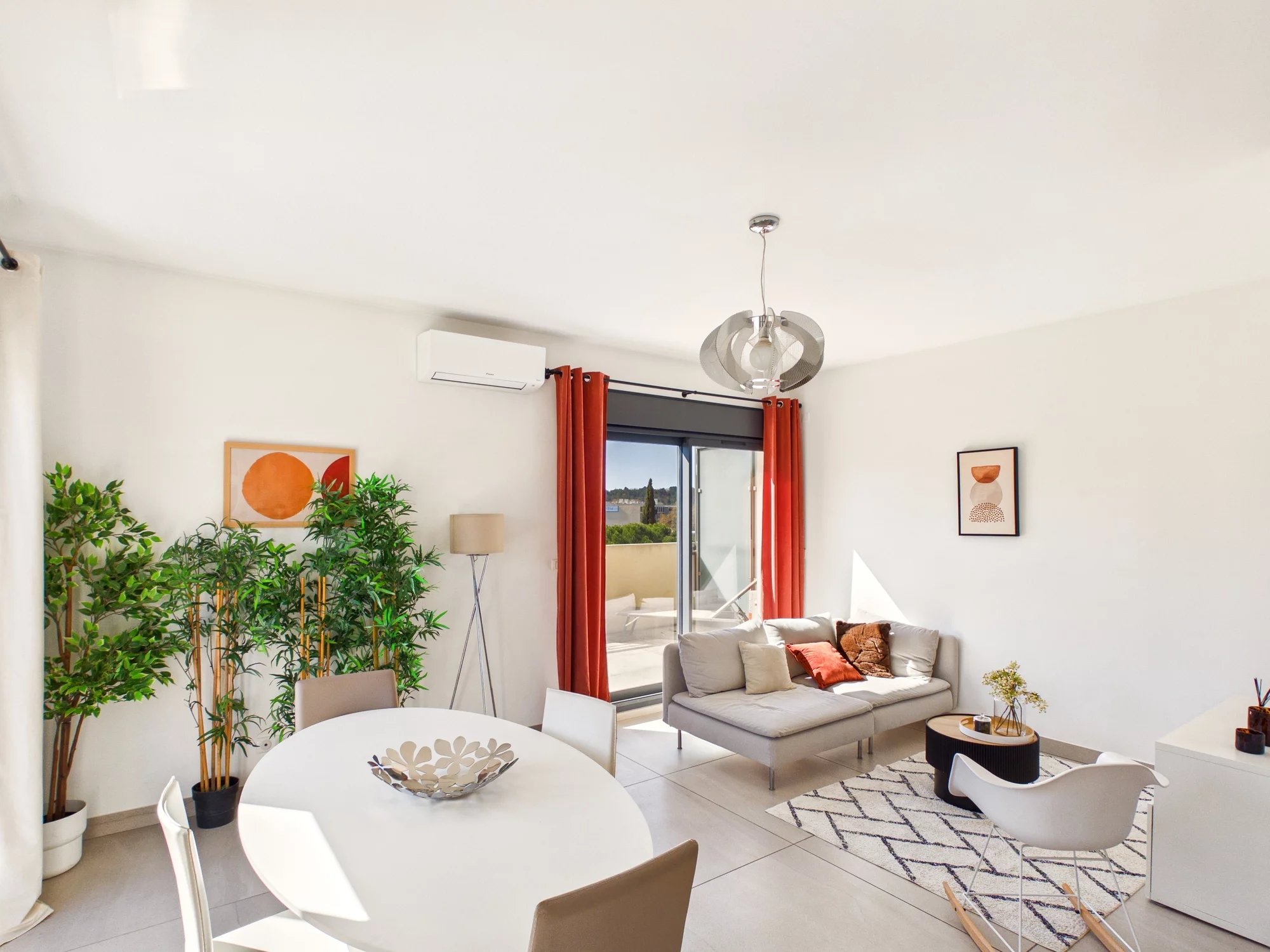 Aix-en-Provence – Le Pigonnet area. 2-room apartment – ​​57 m² with an exceptional 100 m² terrace + double garage, Provence-Alpes-Côte d’Azur – France – BVI84802