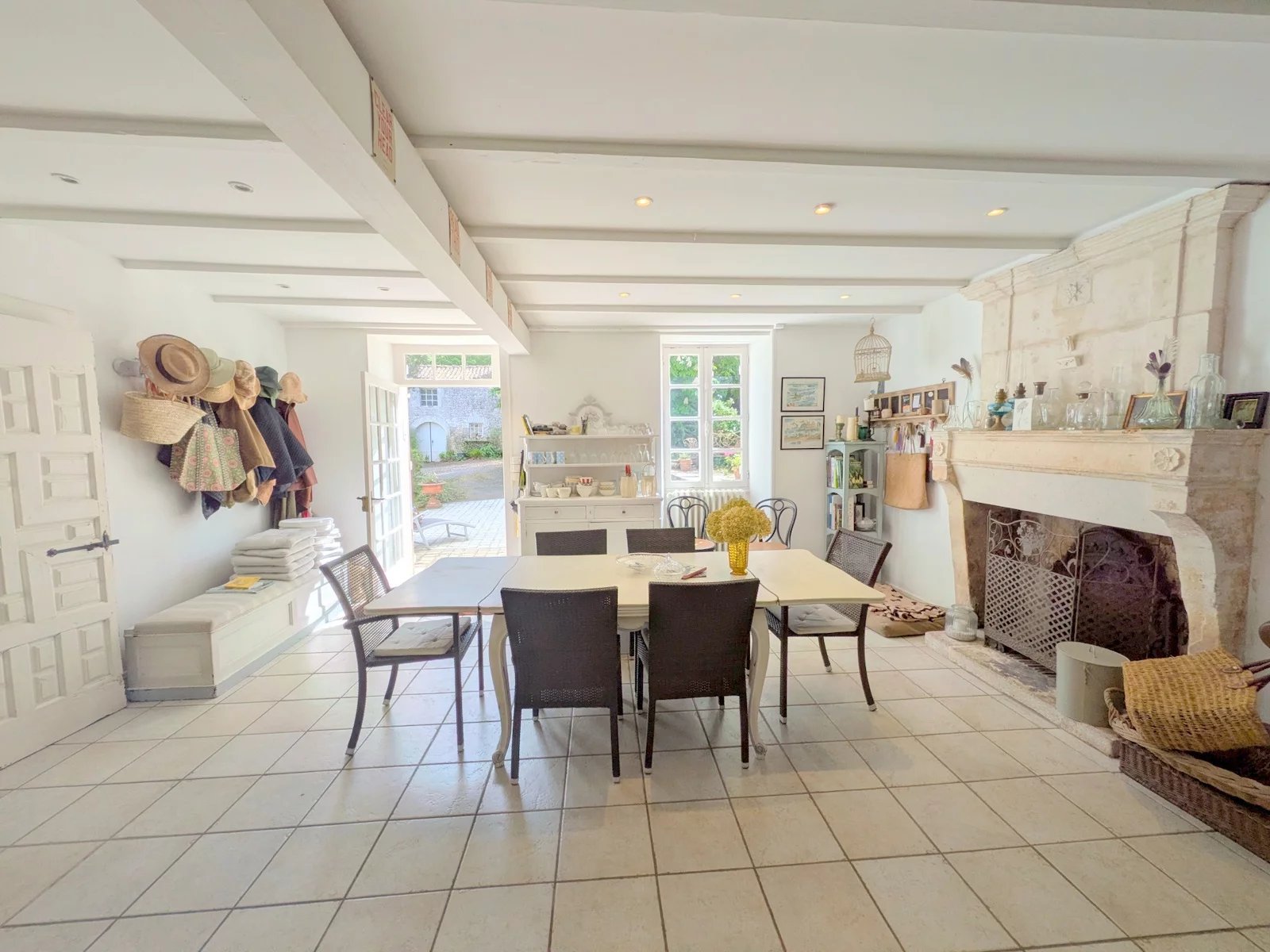 Paradise! 7 bed former mill with natural swimming pool close to Cognac., Poitou-Charentes – France – BVI85420