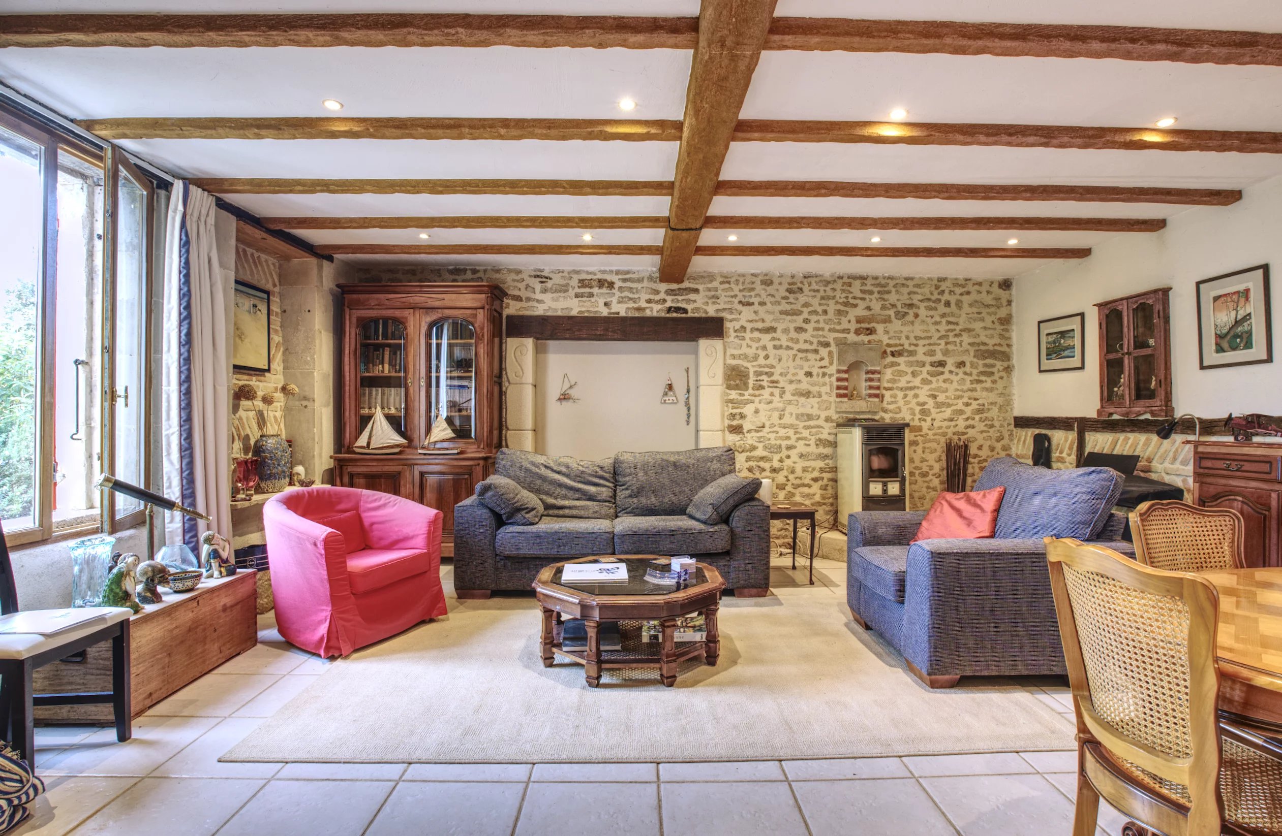 Charming 4-bedroom property in a quiet lovely setting, above ground pool,  – France – BVI85309