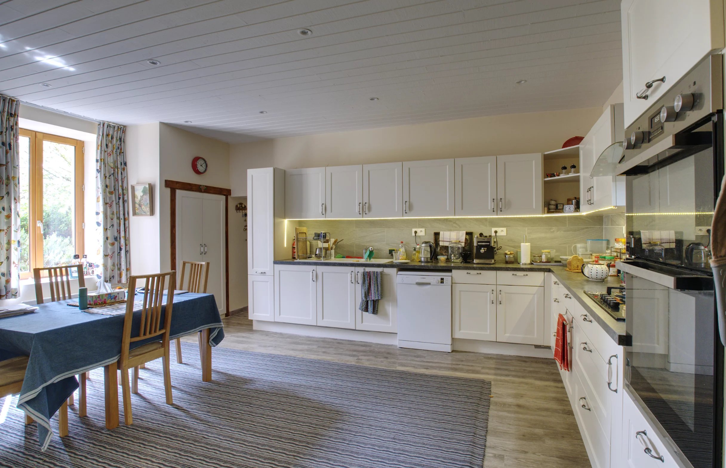Charming 4-bedroom property in a quiet lovely setting, above ground pool,  – France – BVI85309