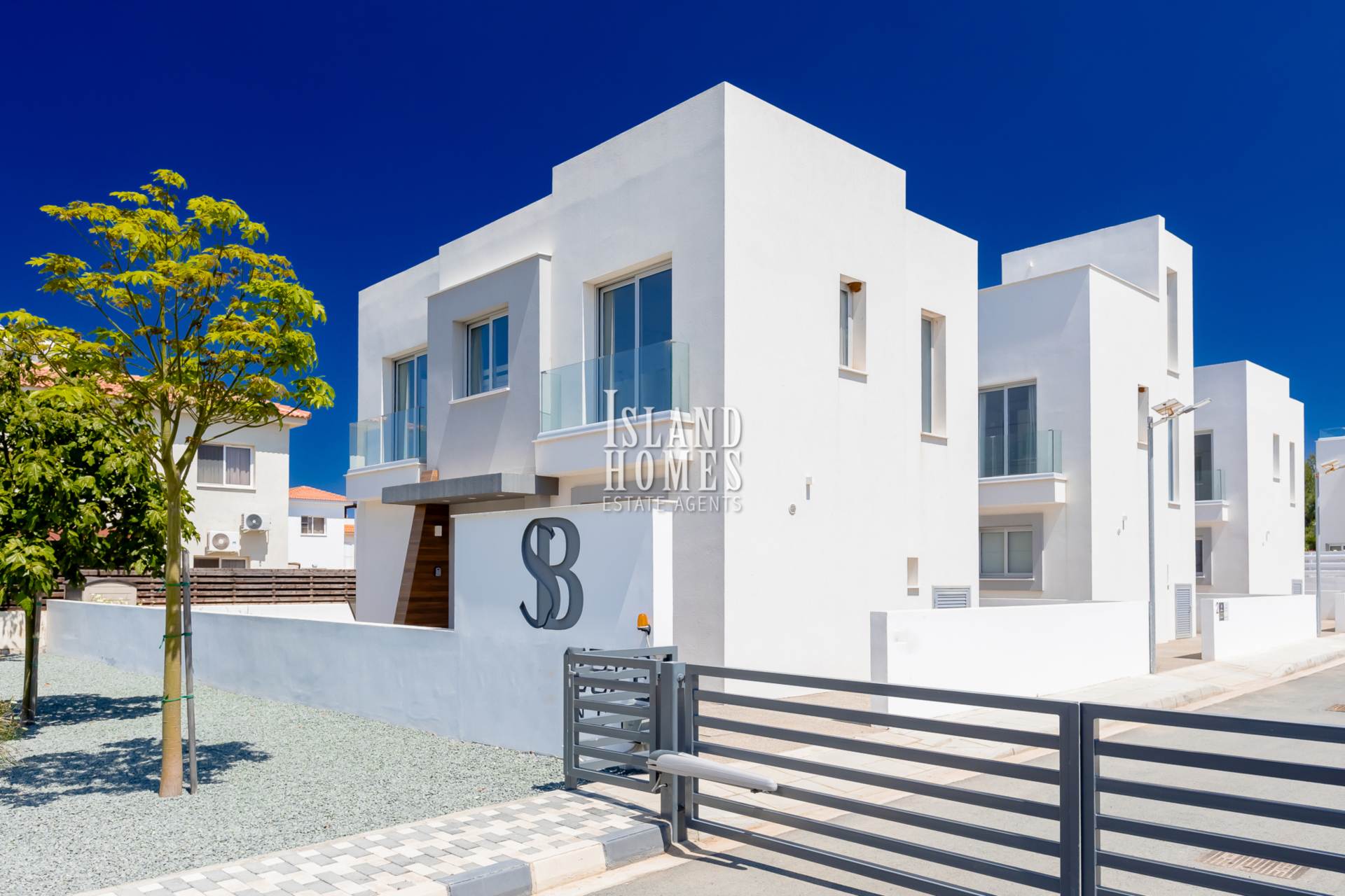 3 bedroom Villa in Ayia Triada, Famagusta, Cyprus – ZsB106as