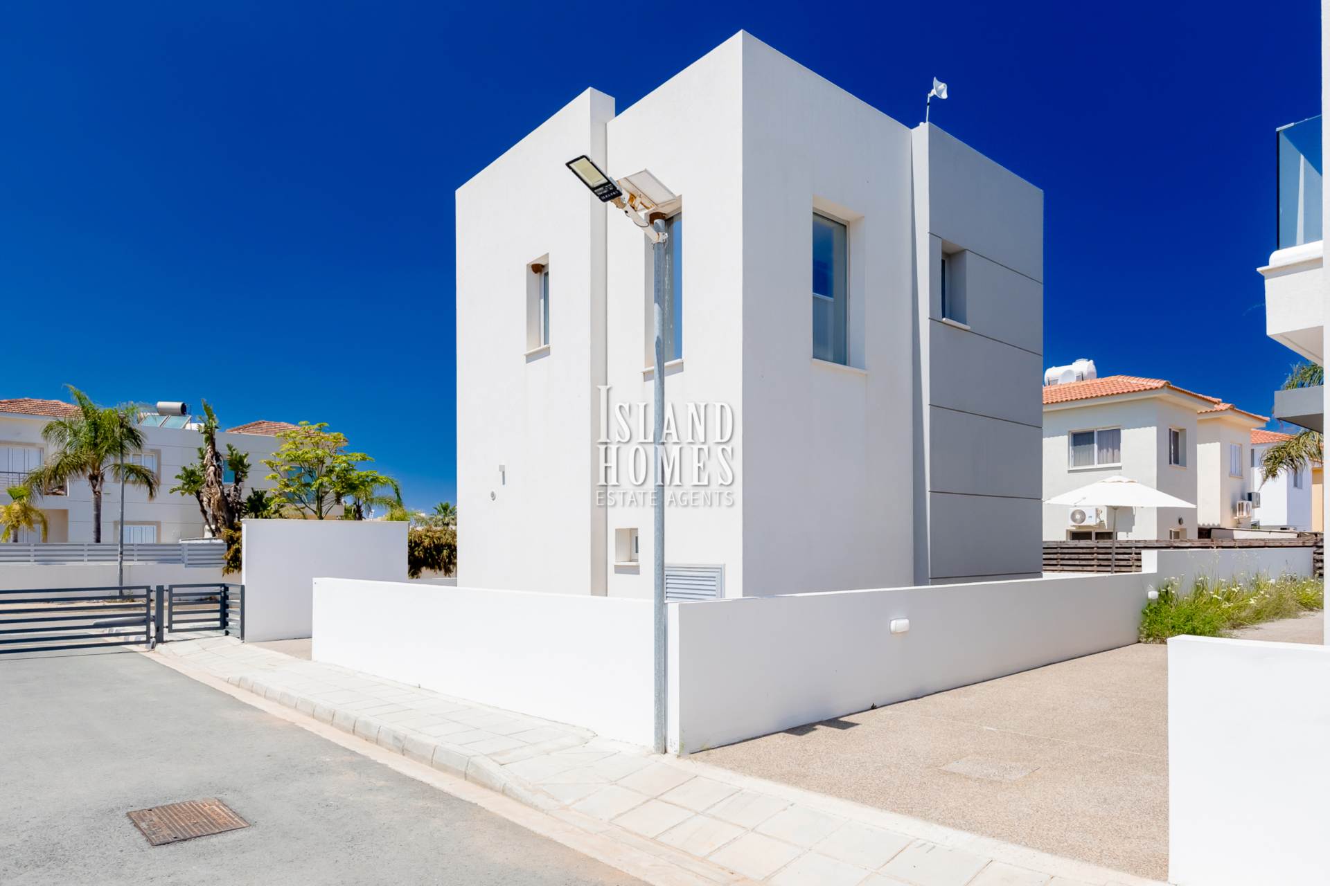 3 bedroom Villa in Ayia Triada, Famagusta, Cyprus – ZsB106as