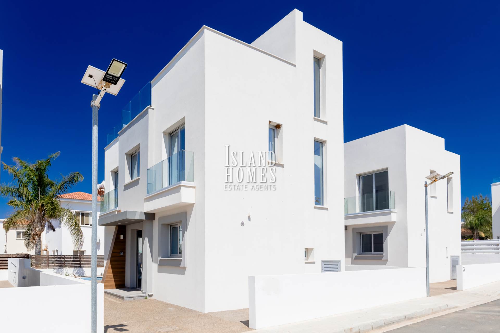 3 bedroom Villa in Ayia Triada, Famagusta, Cyprus – ZsB107as