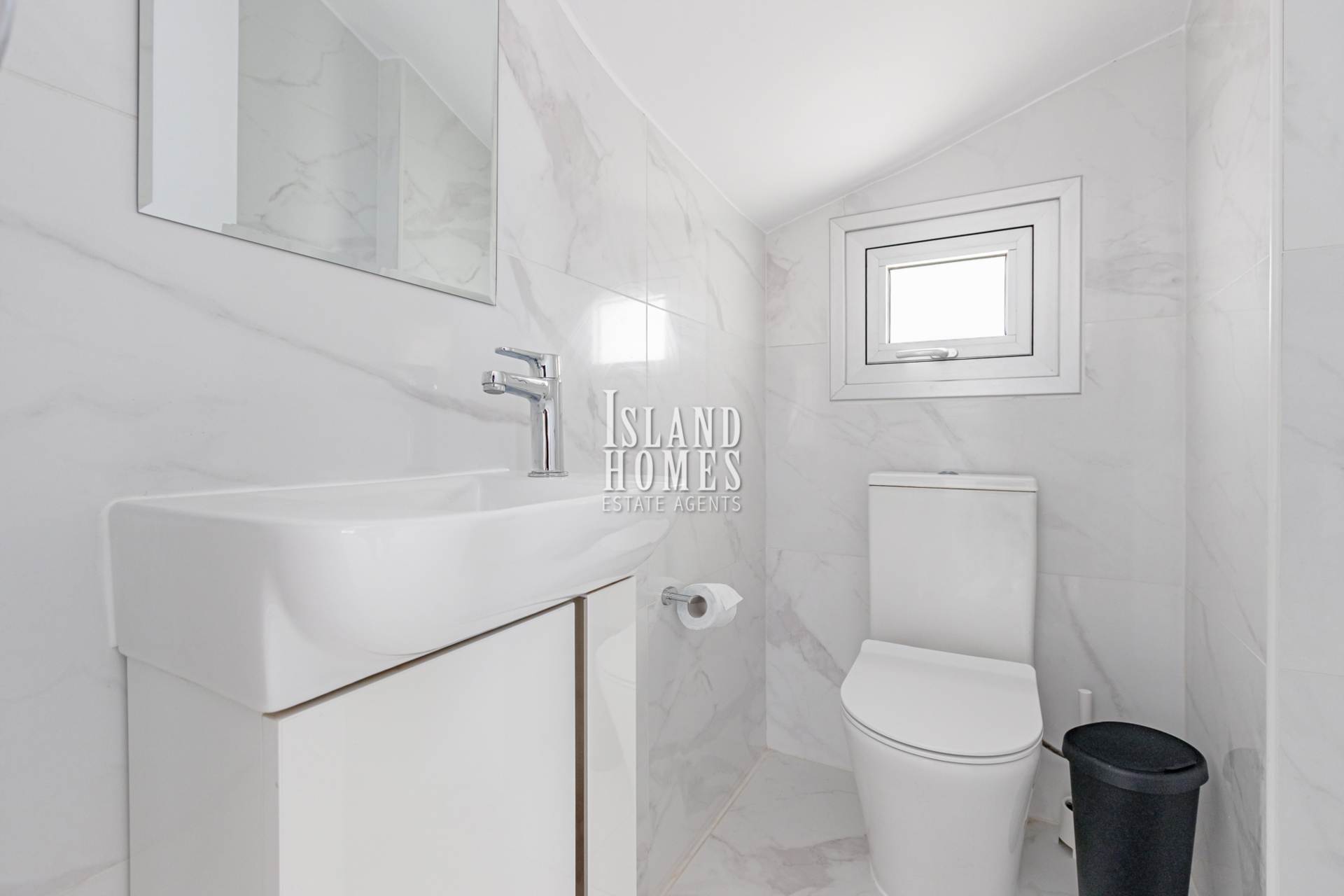 3 bedroom Villa in Ayia Triada, Famagusta, Cyprus – ZsB107as