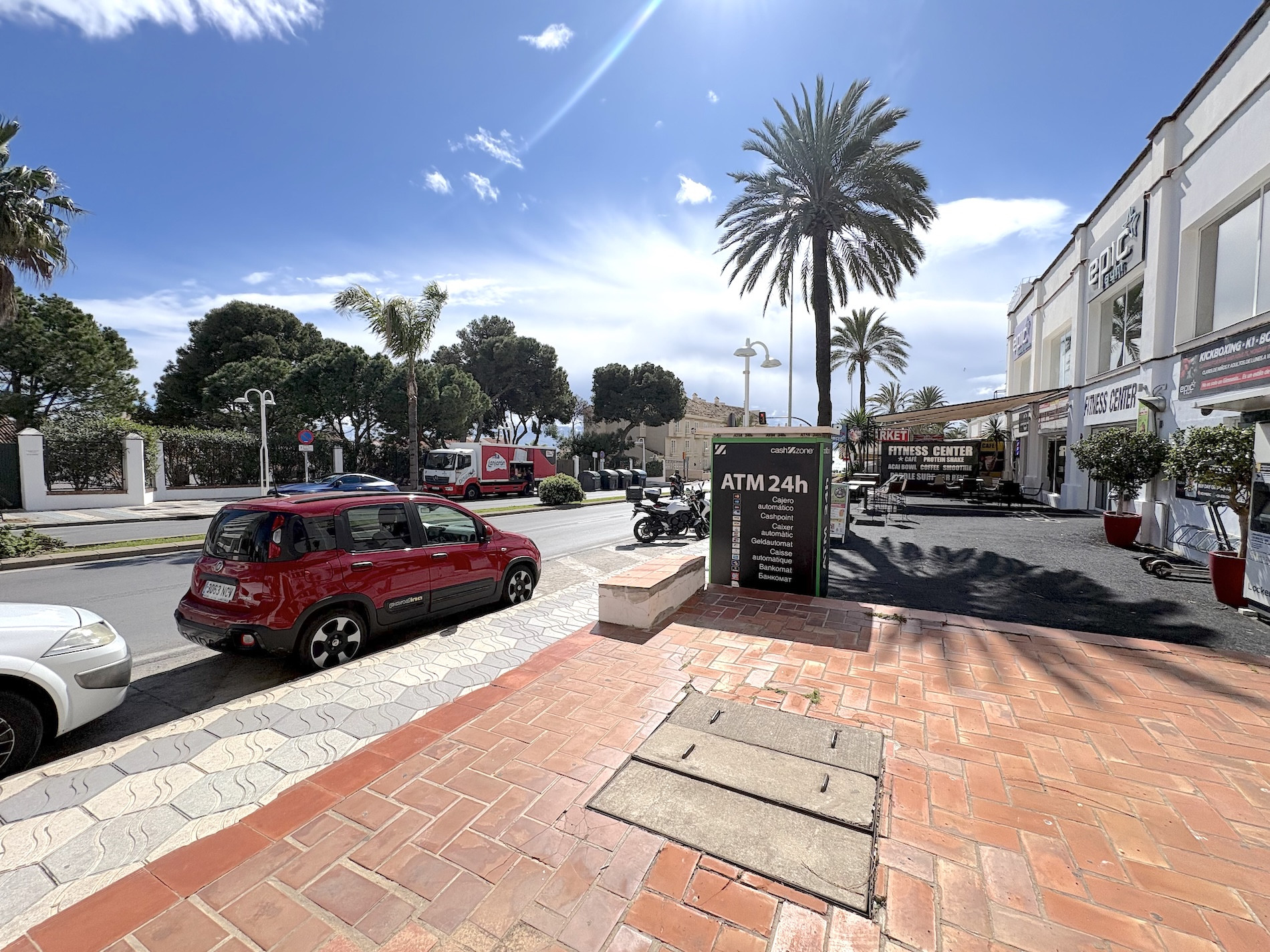 Commercial Premises in Benalmadena, Malaga, Spain – 428-05332P