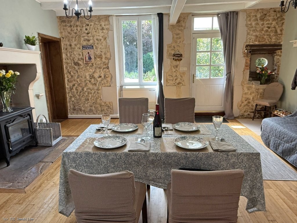 4 bedroom House in Nanteuil-En-Vallee, Nanteuil-En-Vallée, France – r7478