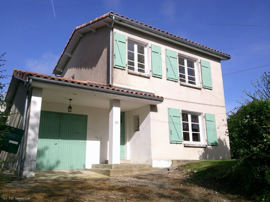 3 bedroom House in Villefagnan, France – r7473