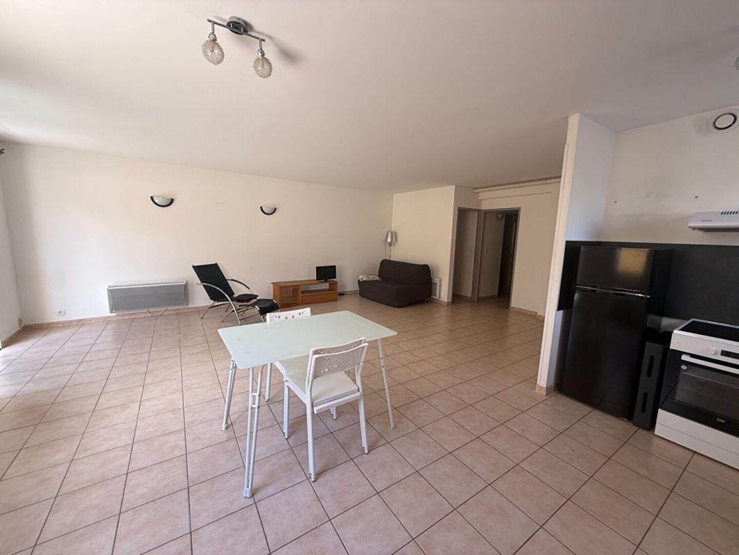 2 bedroom t3 in Orange, Vaucluse, France