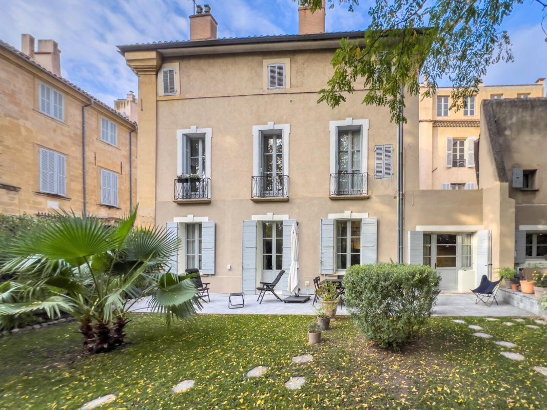 5 bedroom t6 et plus in Aix En Provence, Bouches-du-Rhône, France