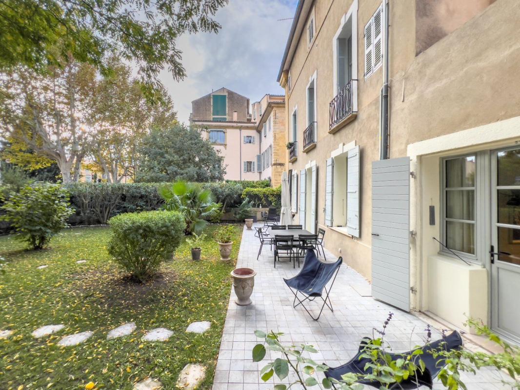 5 bedroom t6 et plus in Aix En Provence, Bouches-du-Rhône, France