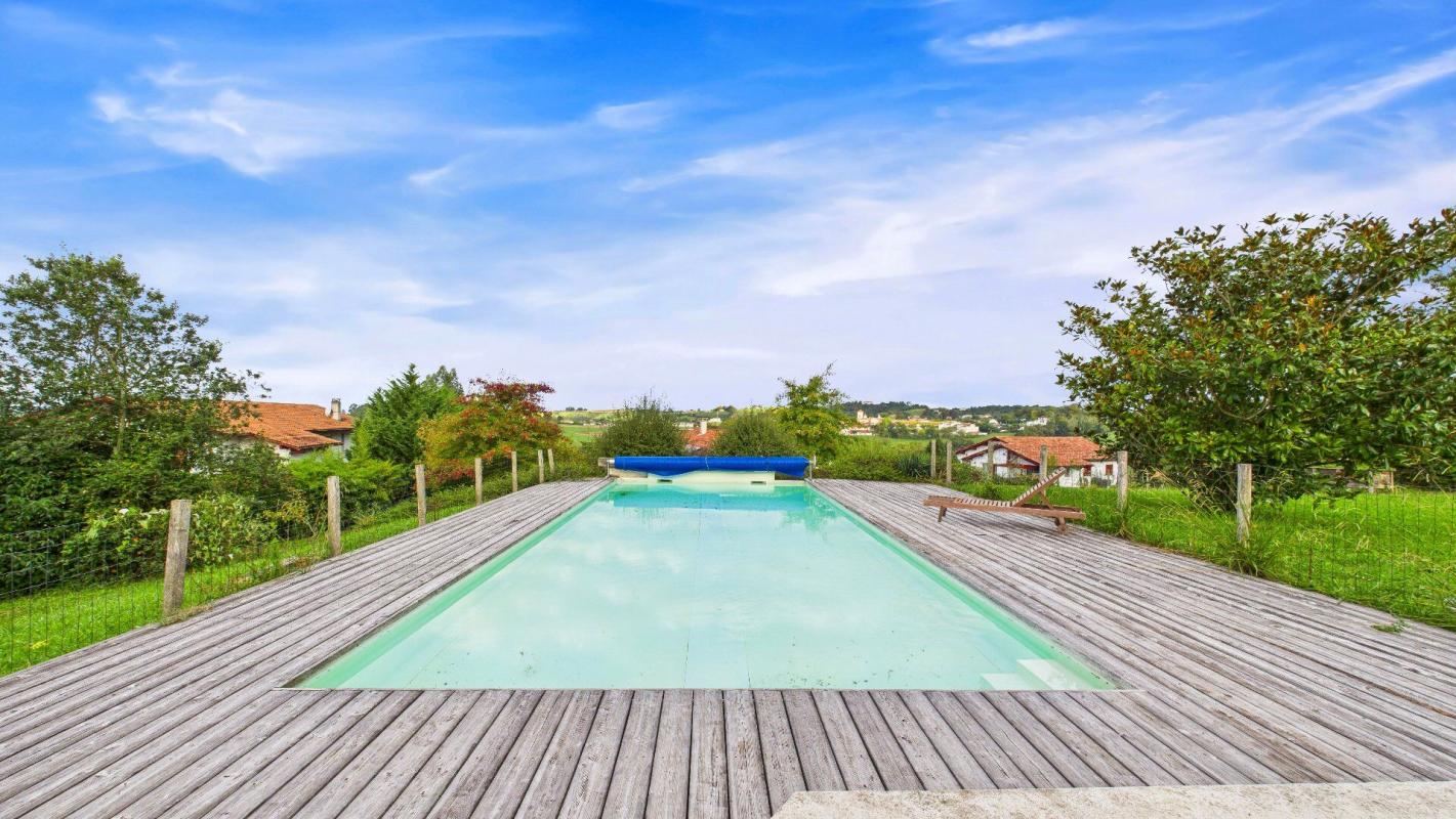 7 bedroom maison in Bardos, Pyrénées-Atlantiques, France