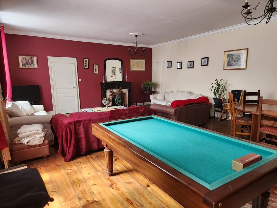 8 bedroom chambres d’hotes in Champagne Mouton, Charente, France