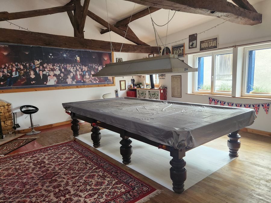 8 bedroom chambres d’hotes in Champagne Mouton, Charente, France