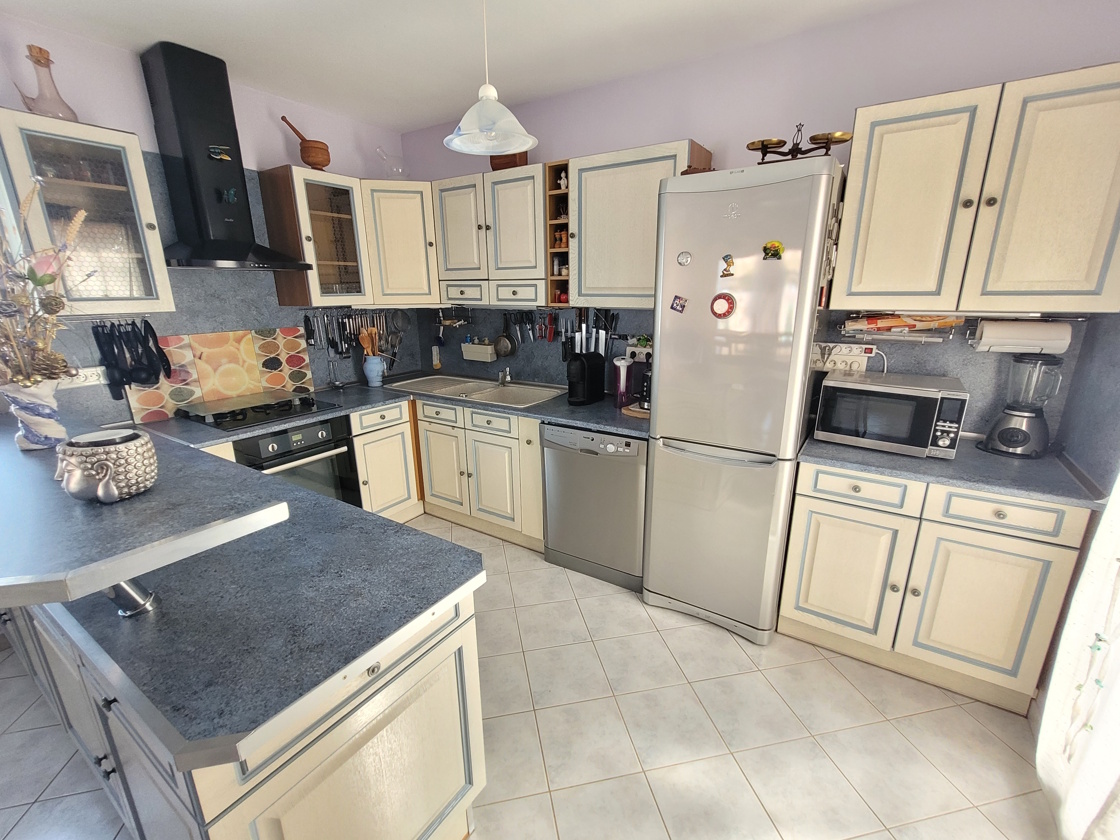 4 bedroom Detached House in Pezenas, Herault, France – rp425000ee