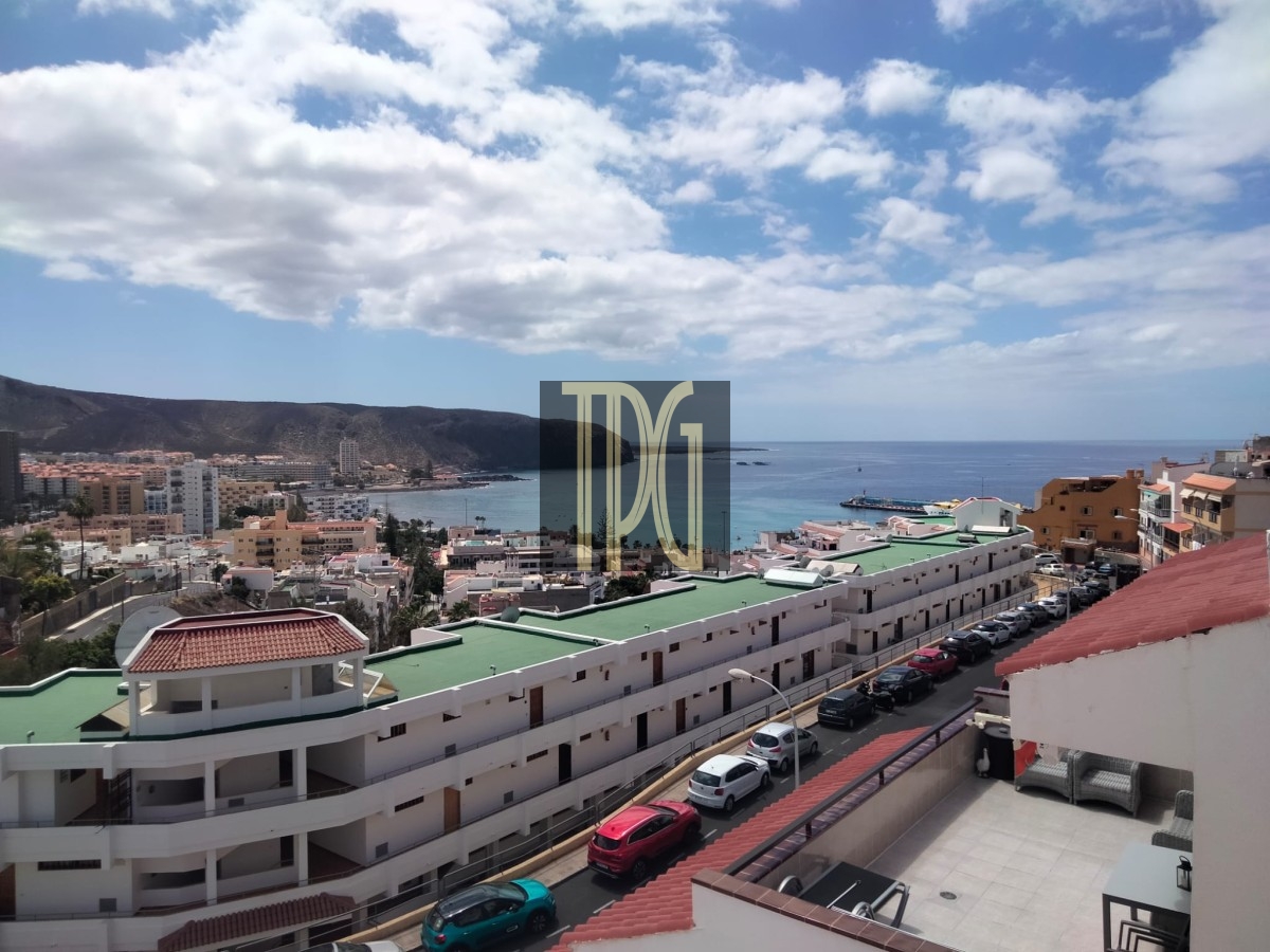3 Bedroom Apartment for Sale in Los Cristianos, Arona – OPN1927R
