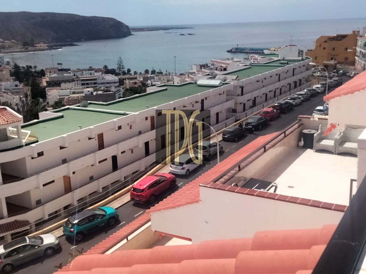 3 Bedroom Apartment for Sale in Los Cristianos, Arona – OPN1927R