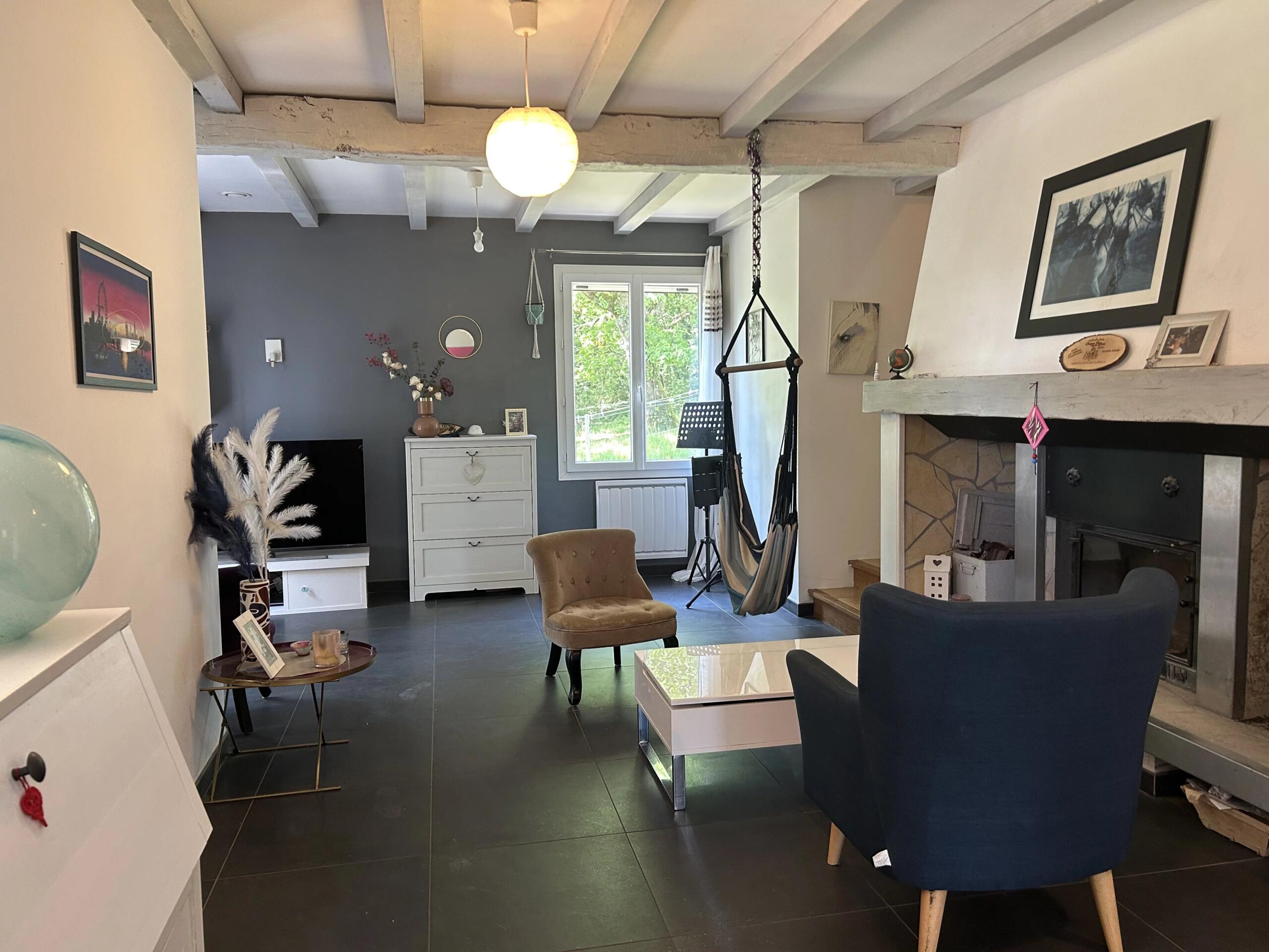 Beautiful 3-Bedroom Family Home on 5 Hectares with Fields and Woodland – Sérignac, Tarn-et-Garonne, Midi-Pyrénées – France – BVI85327